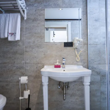 Lejlighedshotel Ada 3*