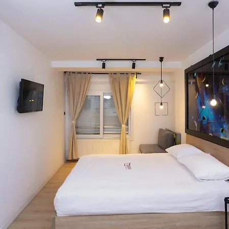Ada İzmir