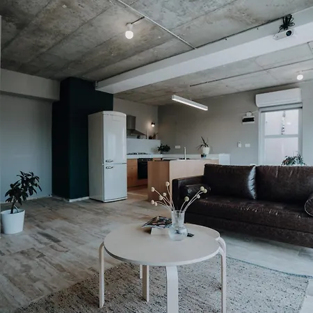 アパートホテル Ada 3*