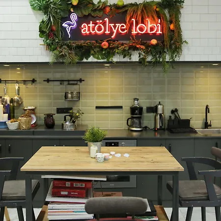 Ada アパートホテル イズミル