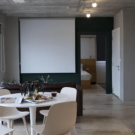 アパートホテル Ada