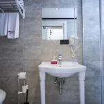 Aparthotel Ada 3*